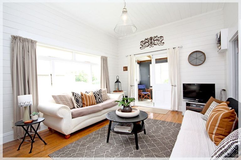 Photo of property in 28 Shortt Street, Foxton Beach, Foxton, 4815