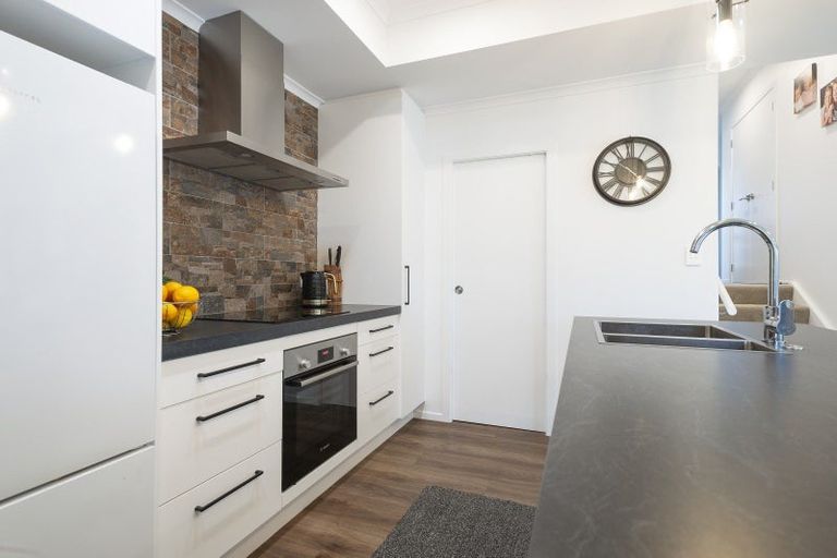 Photo of property in 19 Lily Way, Pyes Pa, Tauranga, 3112