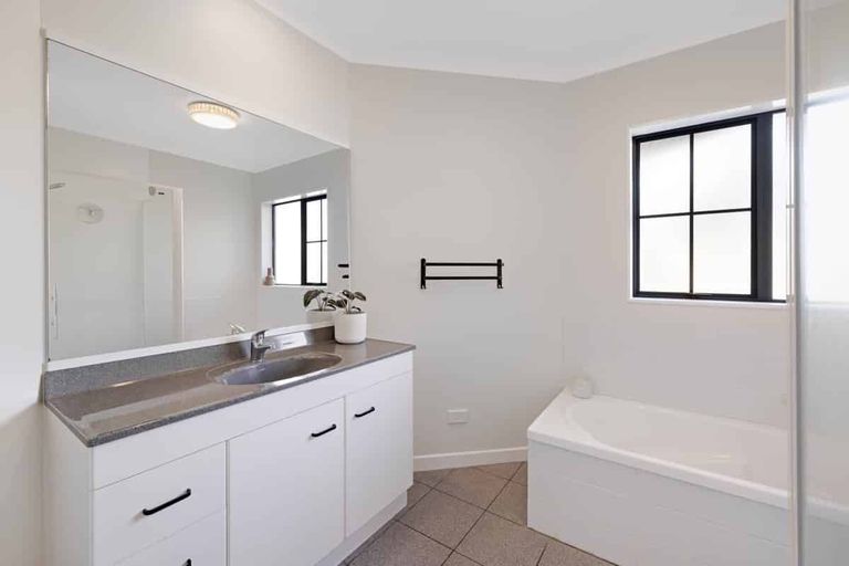 Photo of property in 11 Belmont Rise, Katikati, 3129