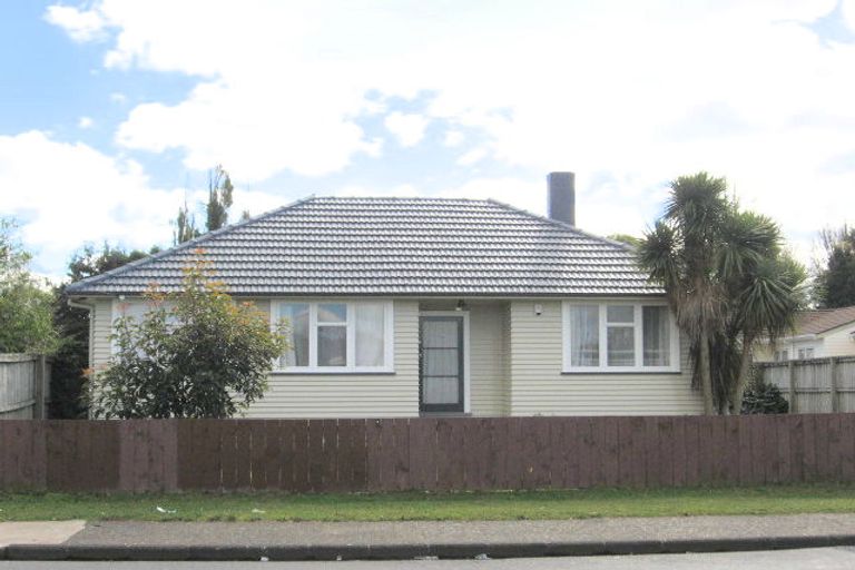 Photo of property in 2a Sheehan Avenue, Papakura, 2110