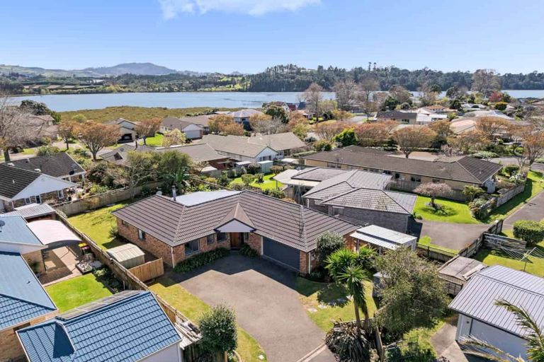 Photo of property in 11 Belmont Rise, Katikati, 3129