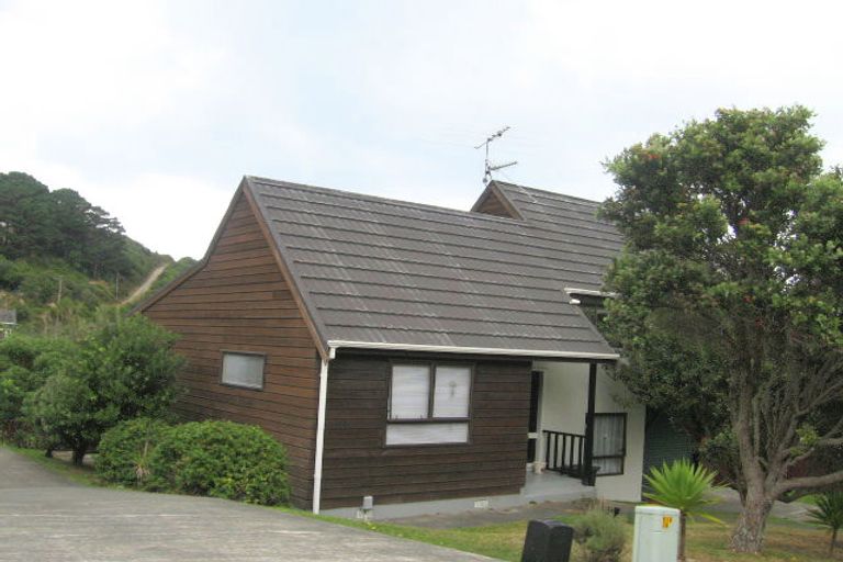 Photo of property in 9 Twomey Grove, Houghton Bay, Wellington, 6023