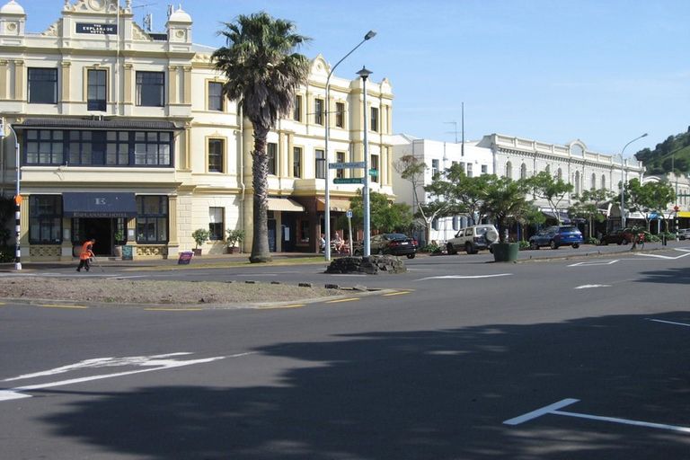 Photo of property in 22 King Edward Parade, Devonport, Auckland, 0624