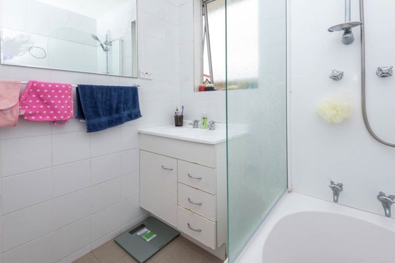 Photo of property in 12 Reelick Avenue, Pakuranga Heights, Auckland, 2010