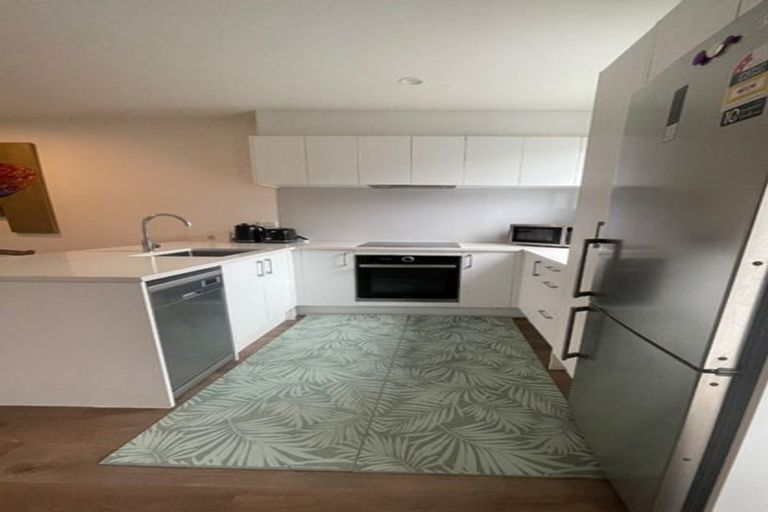 Photo of property in 14 Rara Lane, Manukau, Auckland, 2104