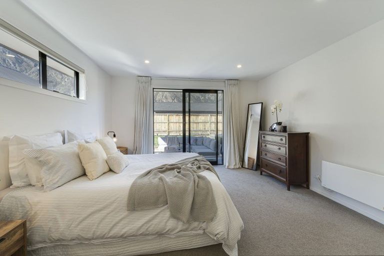 Photo of property in 9 Fallow Street, Jacks Point, 9371