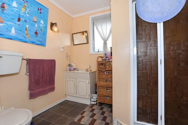 Photo of property in 19 Alexandra Street, Marton, 4710