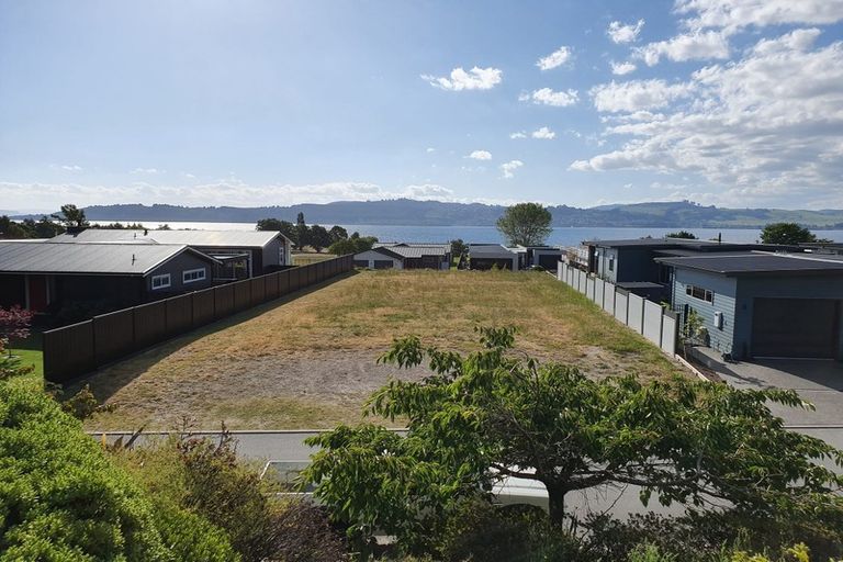 Photo of property in 20 Kurapoto Lane, Rainbow Point, Taupo, 3330