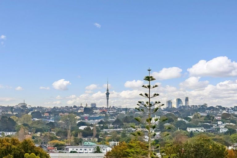 Photo of property in 49c Marriott Road, Pakuranga, Auckland, 2010