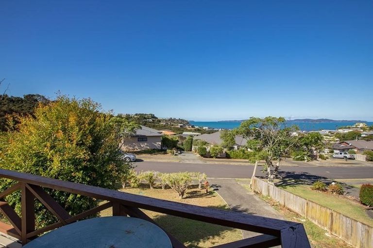 Photo of property in 11 Brampton Road, Snells Beach, 0920