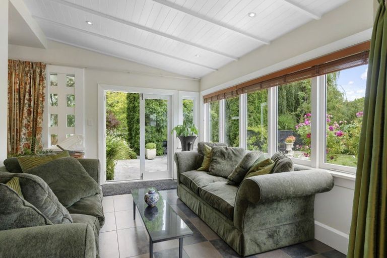 Photo of property in 57 Fendalton Road, Fendalton, Christchurch, 8014