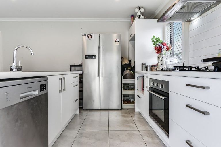 Photo of property in 70 Sylvester Crescent, Flagstaff, Hamilton, 3210