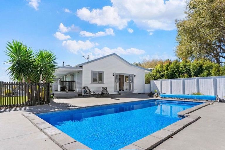 Photo of property in 956 Oneriri Road, Kaiwaka, 0573