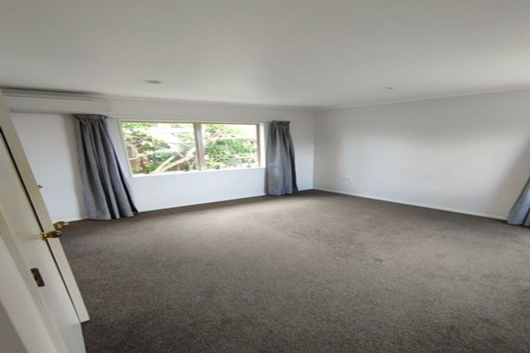 Photo of property in 21 Redfern Lane, Glenfield, Auckland, 0629