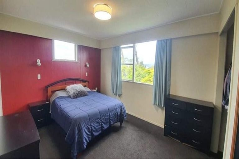 Photo of property in 17 Wattle Grove, Maungaraki, Lower Hutt, 5010