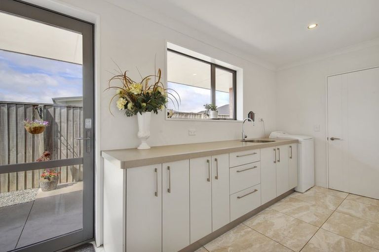 Photo of property in 7 Pimlico Place, Rangiora, 7400