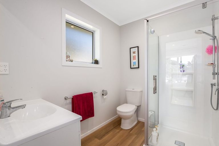 Photo of property in 26 Banks Boulevard, Whitby, Porirua, 5024