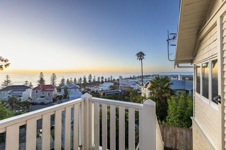 Photo of property in 20 Brewster Street, Bluff Hill, Napier, 4110