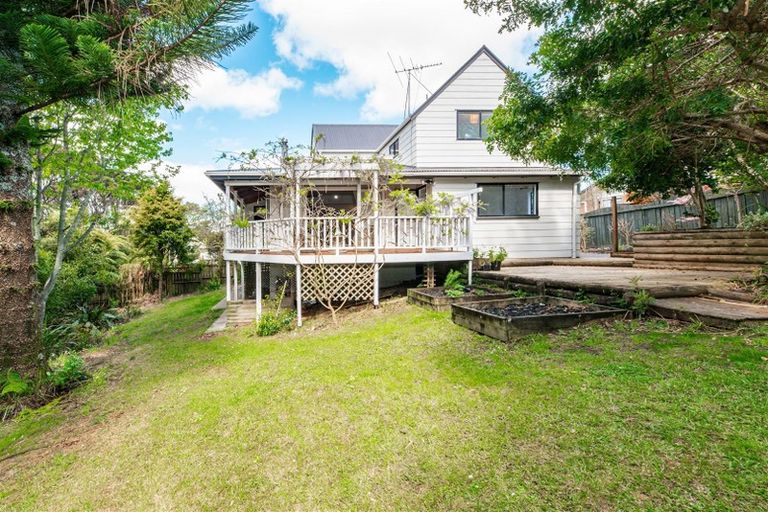 Photo of property in 8 Rhinevale Close, Henderson, Auckland, 0612