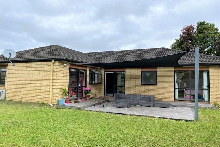 Photo of property in 54 Redcastle Drive, East Tamaki, Auckland, 2013