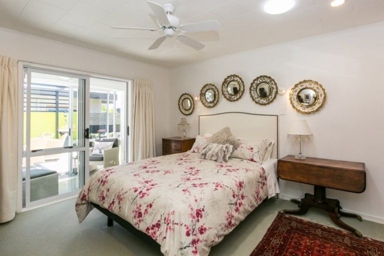 Photo of property in 8 Shortland Place, Havelock North, 4130