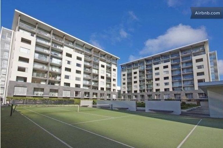 Photo of property in Sanctum Apartment, 10 Ebor Street, Te Aro, Wellington, 6011