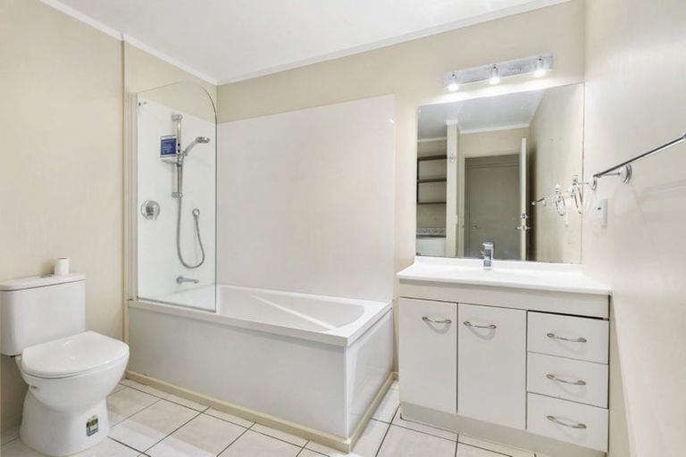 Photo of property in Fernhill Flats, 6/324 The Terrace, Te Aro, Wellington, 6011