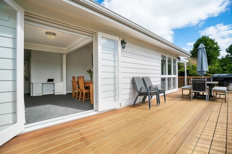 Photo of property in 38a Colmar Road, Mellons Bay, Auckland, 2014