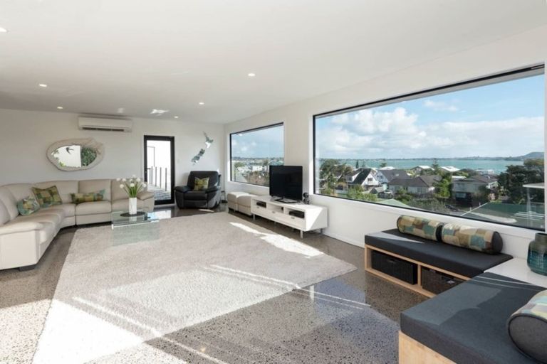 Photo of property in 64a Hattaway Avenue, Bucklands Beach, Auckland, 2012