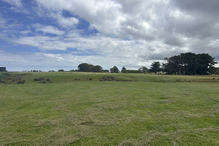 Photo of property in 864 Bluff Highway, Woodend, Invercargill, 9877