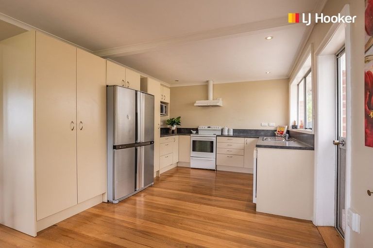 Photo of property in 2a Church Hill Road, Green Island, Dunedin, 9018