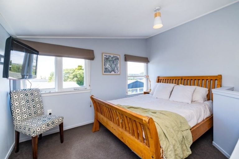 Photo of property in 72 Beach Road, Haumoana, 4102