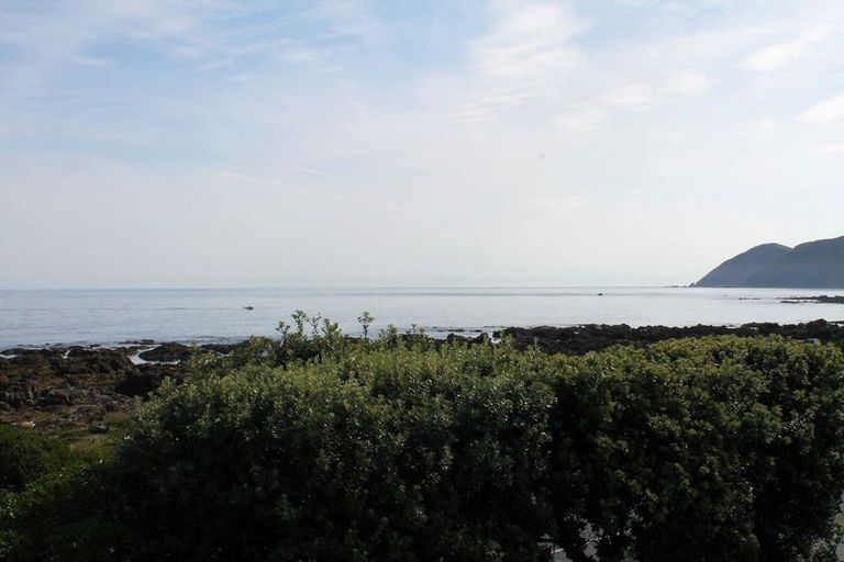 Photo of property in 442 The Esplanade, Island Bay, Wellington, 6023