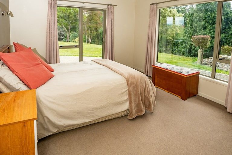 Photo of property in 73 Totara View Road, Wakefield, 7095