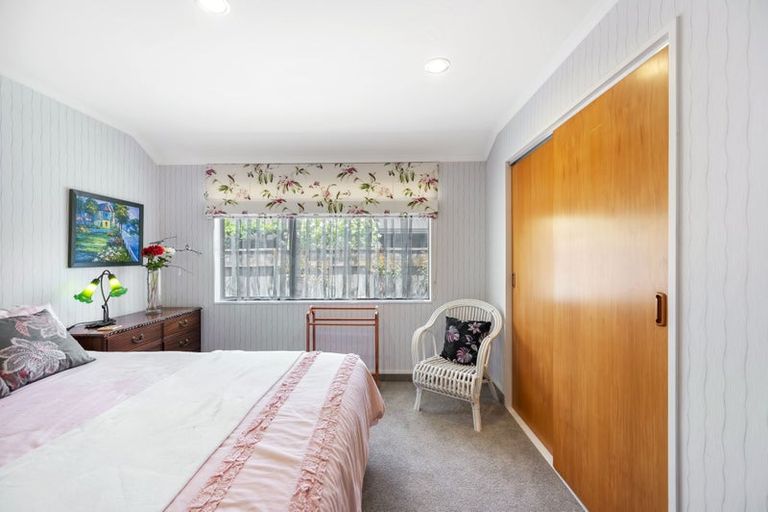 Photo of property in 10 Bishops Close, Greenmeadows, Napier, 4112