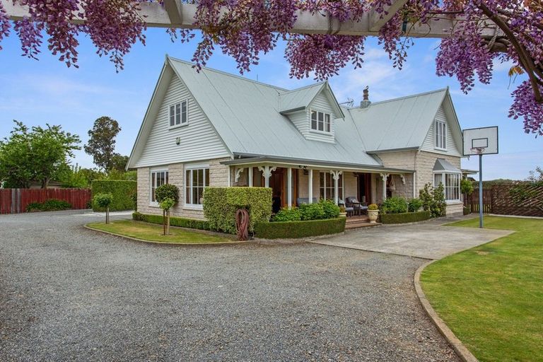 Photo of property in 21 Bank Street, Amberley, 7410