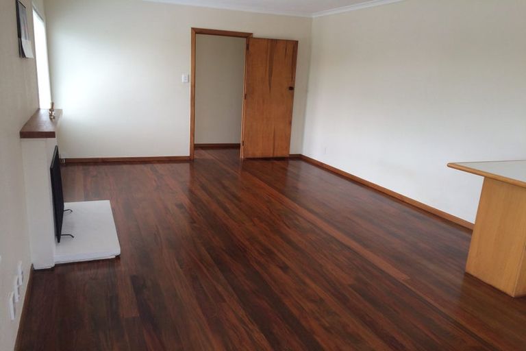 Photo of property in 1/13 Elliott Avenue, Bayview, Auckland, 0629