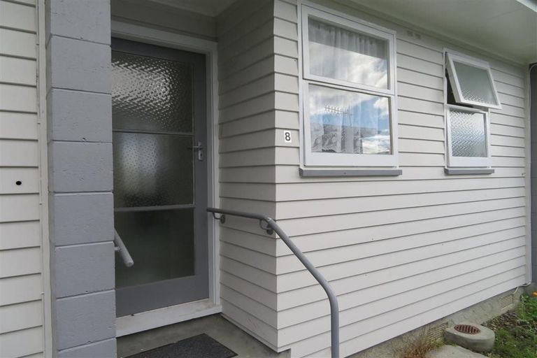 Photo of property in 1/136-138 Waddington Drive, Naenae, Lower Hutt, 5011