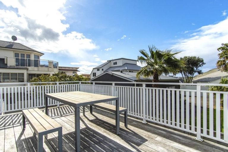 Photo of property in 379b Oceanbeach Road, Mount Maunganui, 3116