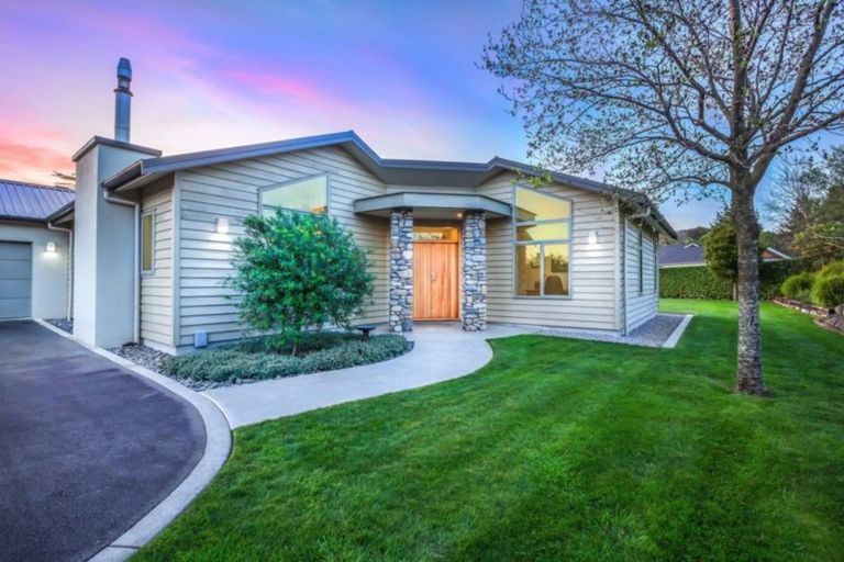 Photo of property in 4 Lamont Place, Waikanae, 5036