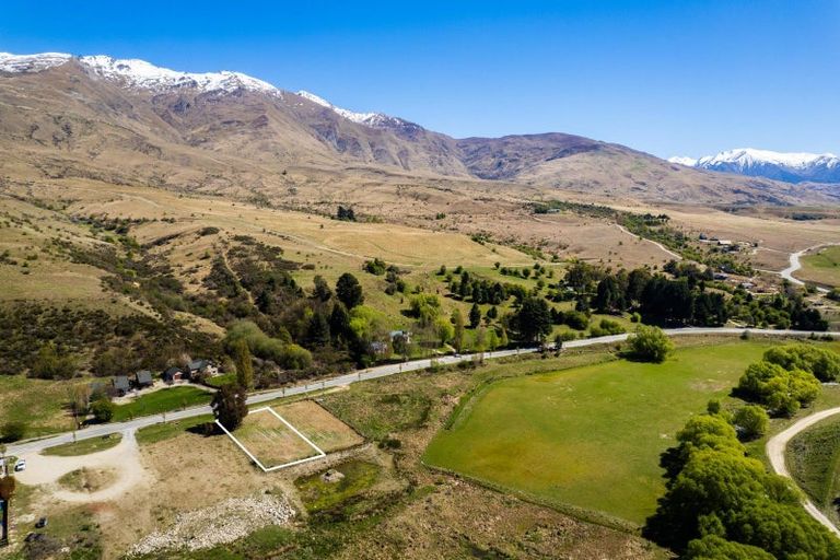 Photo of property in 5 Cardrona Valley Road, Wanaka, 9305