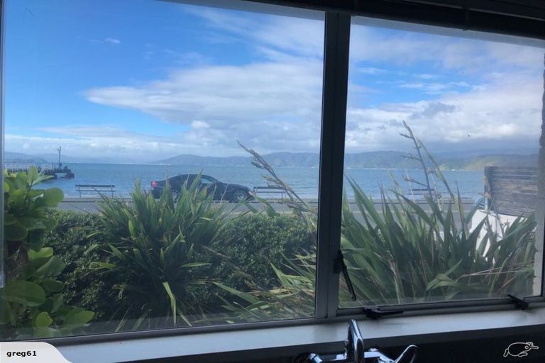 Photo of property in 71 Marine Parade, Seatoun, Wellington, 6022