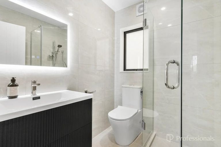 Photo of property in 30a Ferguson Street, Manurewa East, Auckland, 2102