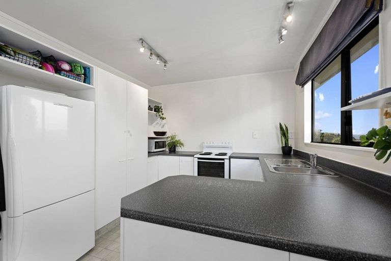 Photo of property in 59 Pokohiwi Road, Normandale, Lower Hutt, 5010