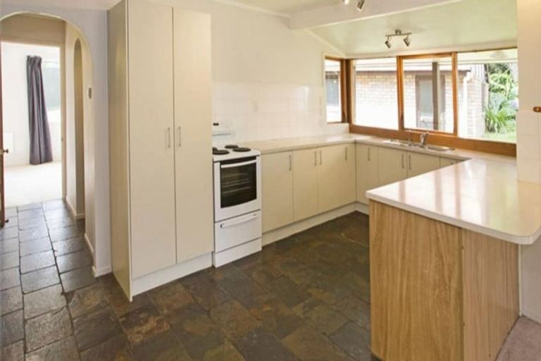 Photo of property in 30 Venus Place, Half Moon Bay, Auckland, 2012