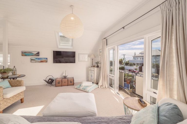 Photo of property in 4 Stoke Street, Sumner, Christchurch, 8081