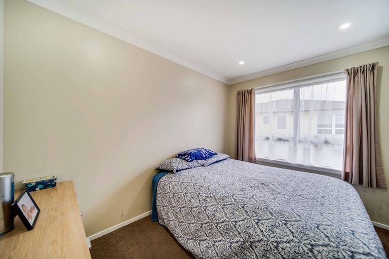 Photo of property in 32 Cargill Street, Papakura, 2110