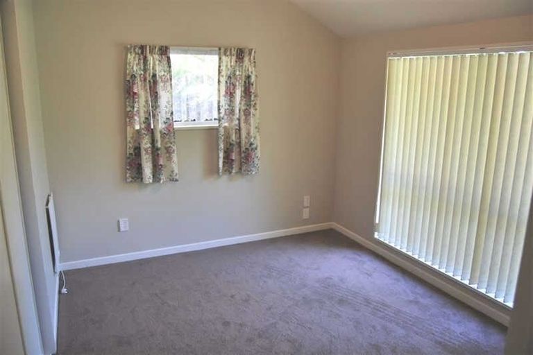 Photo of property in 2/2 Willow Dell, Westmorland, Christchurch, 8025