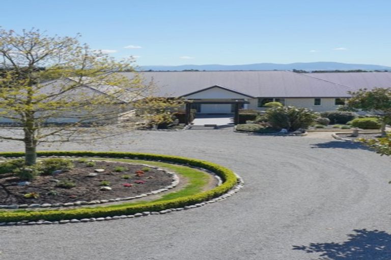 Photo of property in 1412 North Eyre Road, West Eyreton, Rangiora, 7475