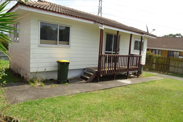 Photo of property in 9 Caserta Place, Clover Park, Auckland, 2023